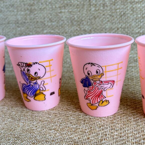 Vintage Disney Huey Dewey Louie Pink Plastic Cups Set of 4 Pajamas 1970s–80s - Picture 5 of 5